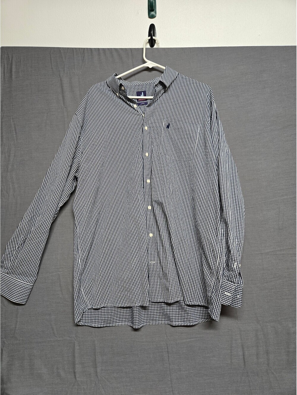 Johnny-O Men's Classic Fit Blue and White Button-Down XL